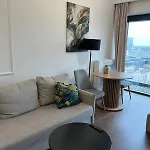 Sky Tower L 18 Pietro *