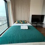 Sky Tower L 18 Pietro *