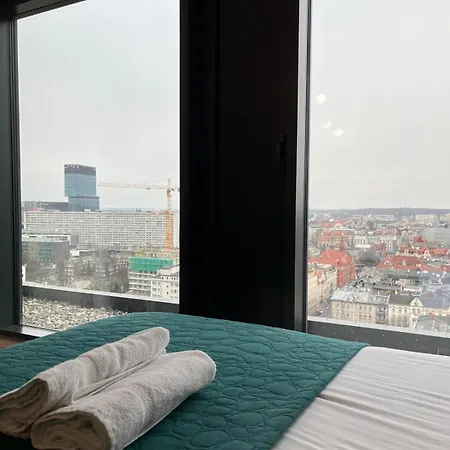Sky Tower L 18 Pietro Daire *