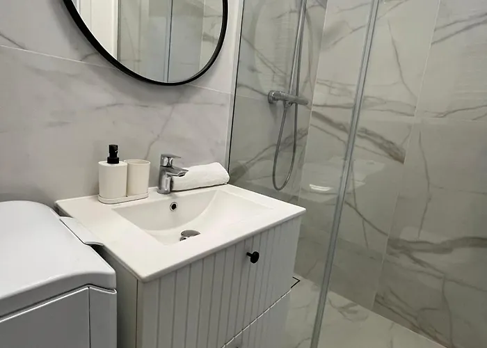 Sky Tower L 18 Pietro *