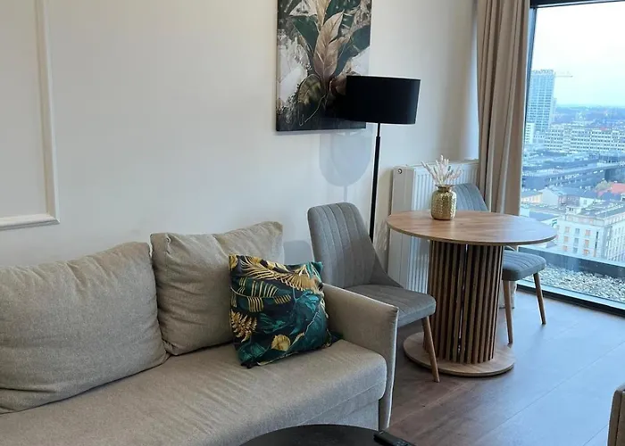 Sky Tower L 18 Pietro *